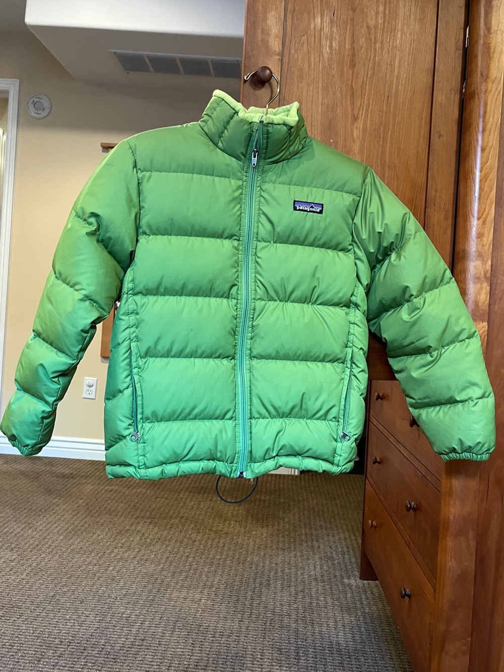 💚Patagonia Lime Green Puffer Jacket. Insulated down. Kids size M (10). EUC!💚